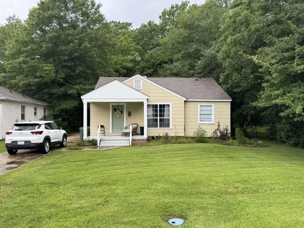 121 S 20th Ave., Hattiesburg, MS 39401