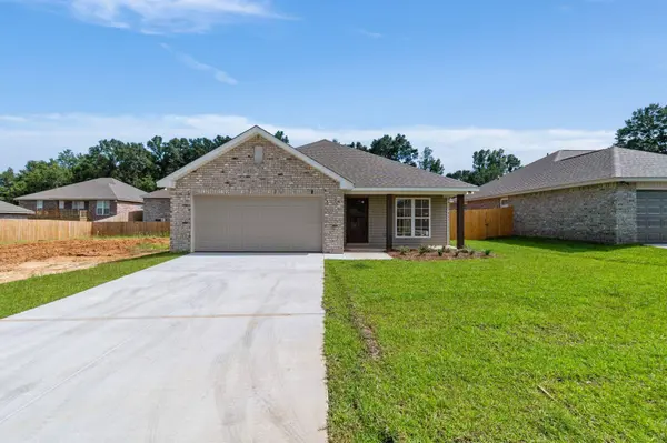 12 Jackson Square Dr., Hattiesburg, MS 39402