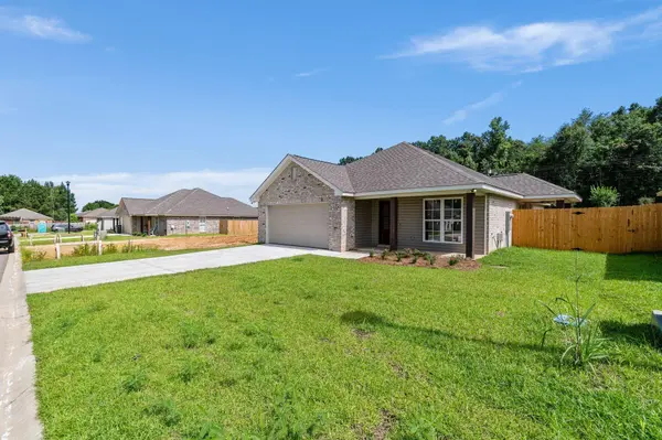 12 Jackson Square Dr., Hattiesburg, MS 39402