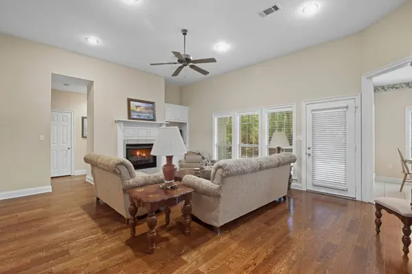 107 Courtland Dr., Hattiesburg, MS 39402