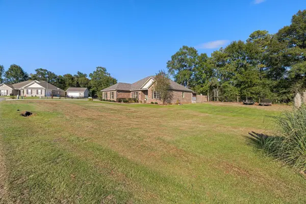 78 Coyote, Ellisville, MS 39437