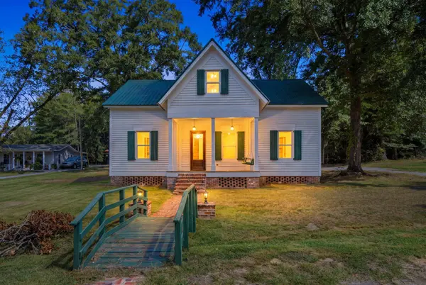 800 E Ivy St., Ellisville, MS 39437