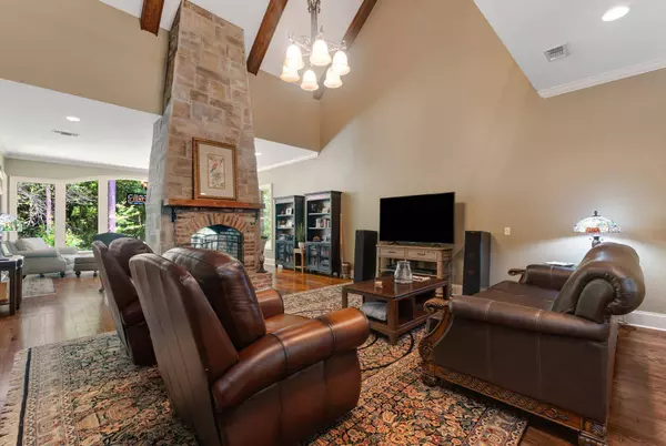 58 Marais Ridge, Hattiesburg, MS 39402