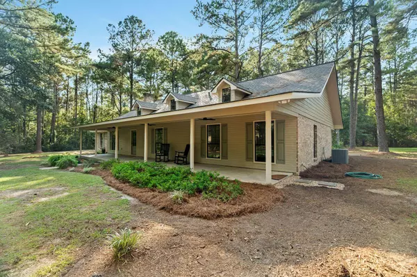 339 Old Schoolhouse Rd., Ellisville, MS 39437