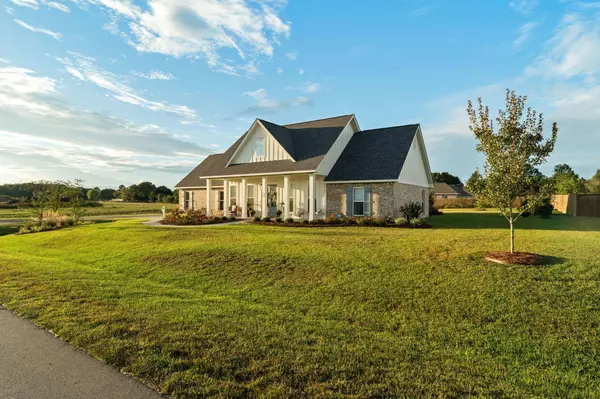 23 Steerforth Dr., Hattiesburg, MS 39402