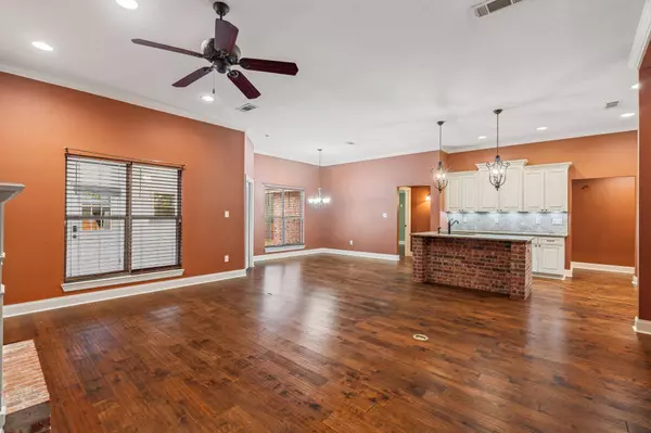 75 Creedmoor, Hattiesburg, MS 39402