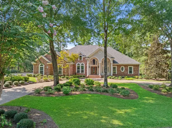 206 Timberton Dr., Hattiesburg, MS 39401