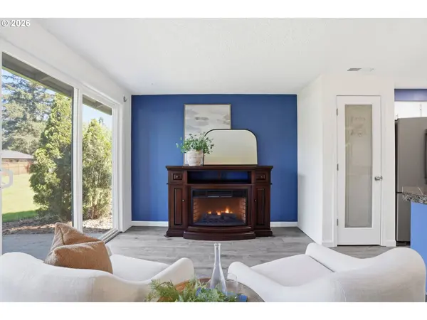 12504 NE 5TH ST, Vancouver, WA 98684