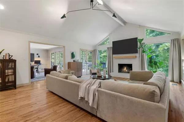 11785 Mountain Laurel DR, Roswell, GA 30075