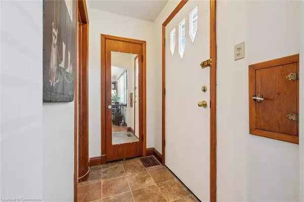 29 Adelaide Street, Kitchener, ON N2M 2B3