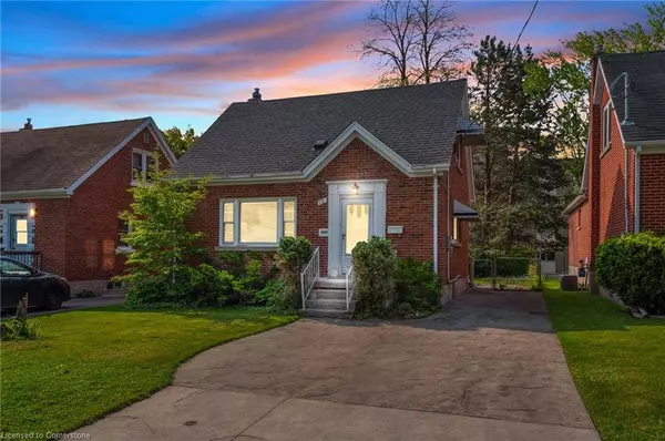 29 Adelaide Street, Kitchener, ON N2M 2B3