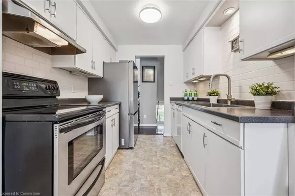 454 Beechwood Place #4, Waterloo, ON N2T 1Y8