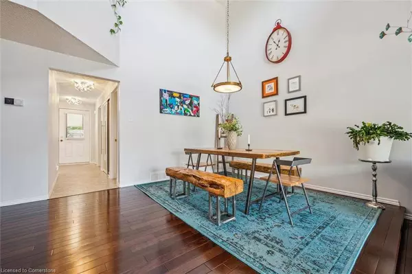 454 Beechwood Place #4, Waterloo, ON N2T 1Y8