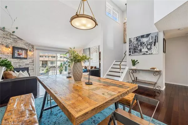 454 Beechwood Place #4, Waterloo, ON N2T 1Y8