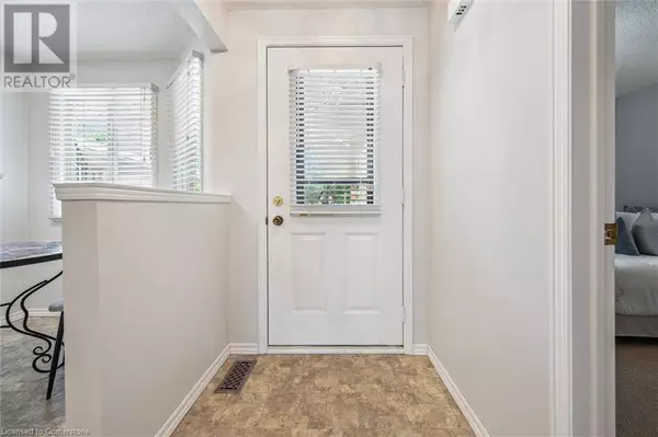 454 BEECHWOOD PL #4, Waterloo, ON N2T1Y8