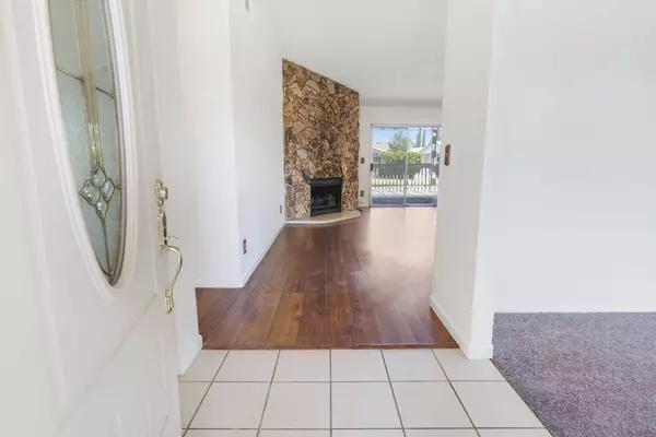 8467 Country Greens CT, Sacramento, CA 95828