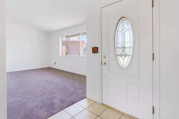 8467 Country Greens CT, Sacramento, CA 95828