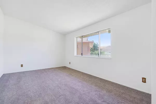 8467 Country Greens CT, Sacramento, CA 95828