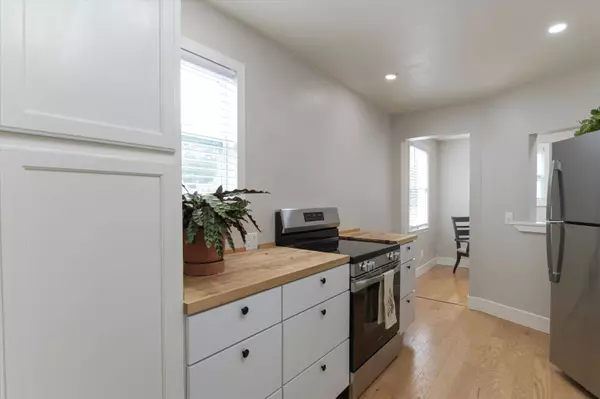 17 Coitview DR, Newport, NH 03773