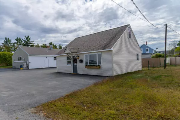 17 Coitview DR, Newport, NH 03773