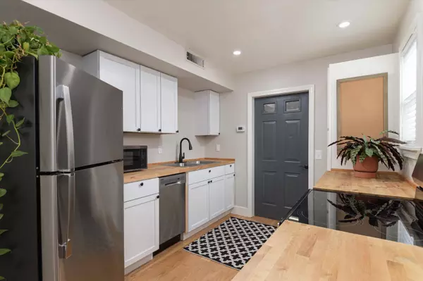 17 Coitview DR, Newport, NH 03773