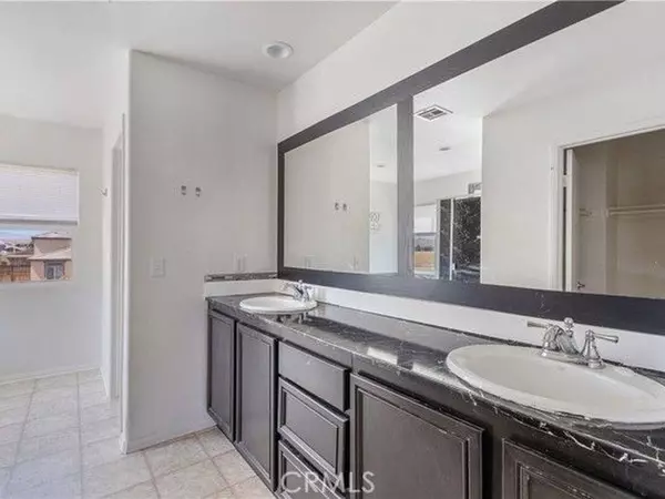 3720 Mount Whitney Ave, Rosamond, CA 93560-7598