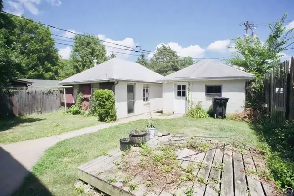 1628 SW Randolph AVE, Topeka, KS 66604