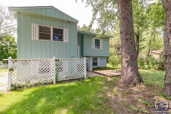 460 N Washington ST, Auburn, KS 66402