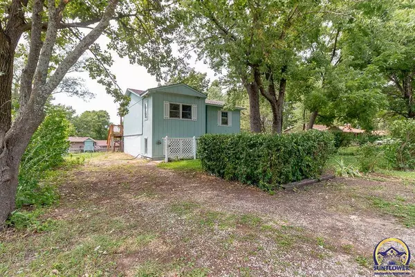 460 N Washington ST, Auburn, KS 66402