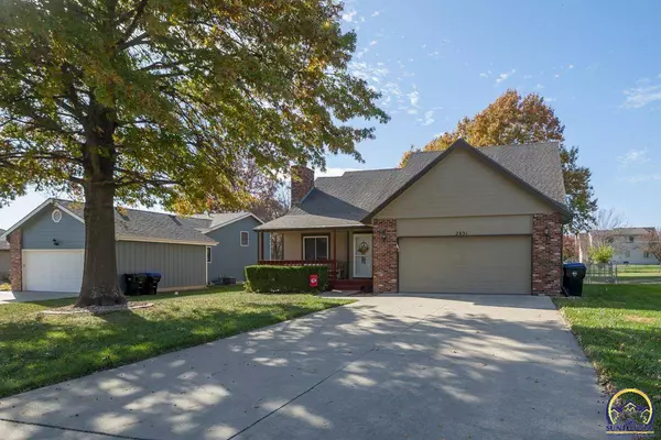 2831 SW Bingham RD, Topeka, KS 66614