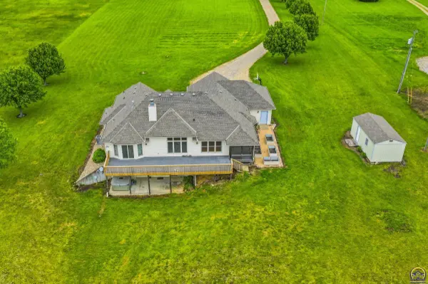 3635 SE 45th St, Berryton, KS 66409