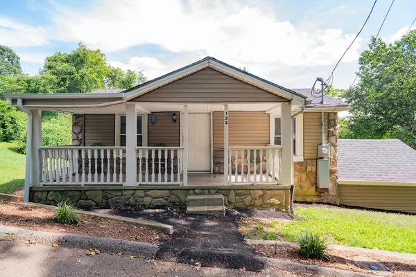 132 Watauga Ave NE, Knoxville, TN 37917-4938