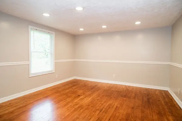 132 Watauga Ave NE, Knoxville, TN 37917-4938