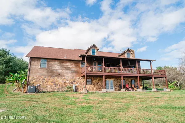 327 Leabow Hollow Rd Rd, New Tazewell, TN 37825