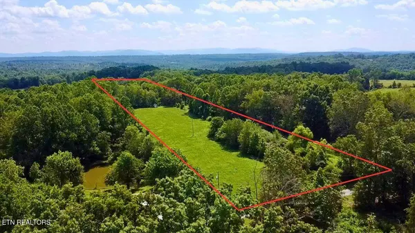 Lowell Adkins Rd, Deer Lodge, TN 37726