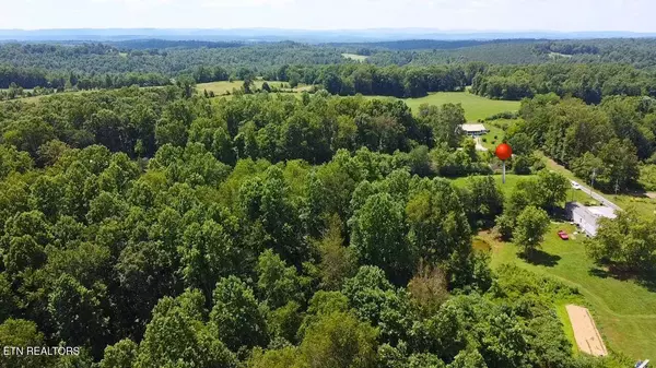 Lowell Adkins Rd, Deer Lodge, TN 37726