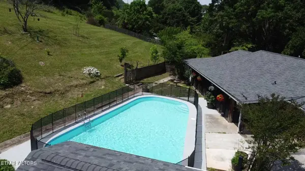 4220 Spar DR, Knoxville, TN 37918