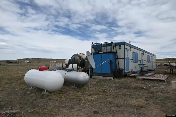 221 Lost Wells Cir, Riverton, WY 82501