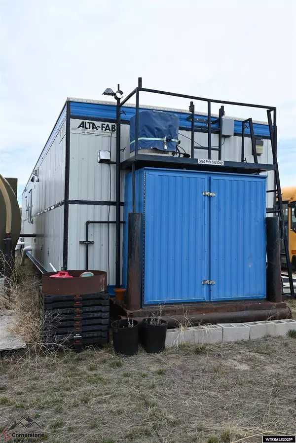 221 Lost Wells Cir, Riverton, WY 82501