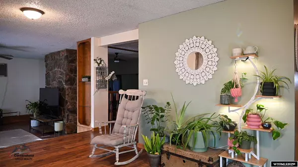 216 Valley Circle #W. Sunset, Riverton, WY 82501