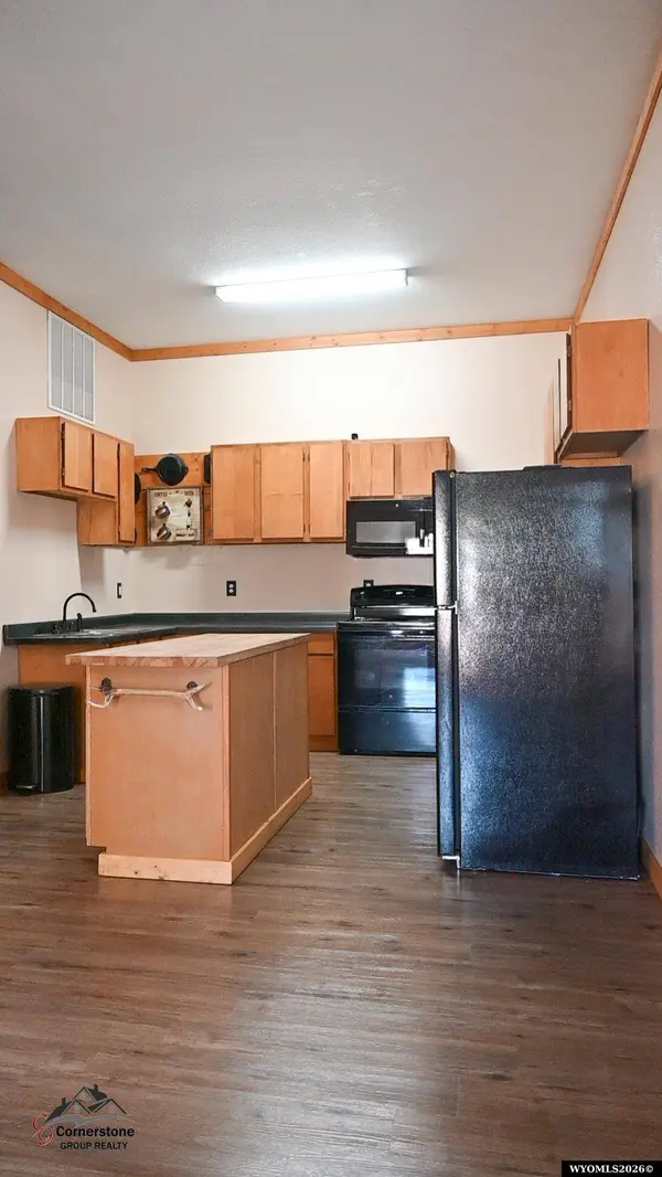 919 E Adams Avenue, Riverton, WY 82501