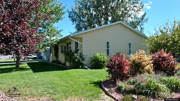 815 W Monroe Avenue, Riverton, WY 82501