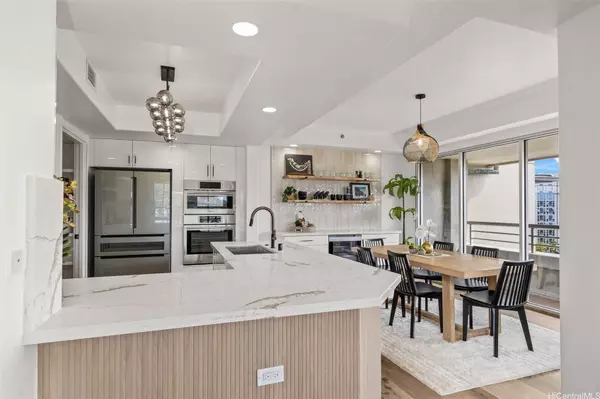 1 Keahole PL #2612, Honolulu, HI 96825