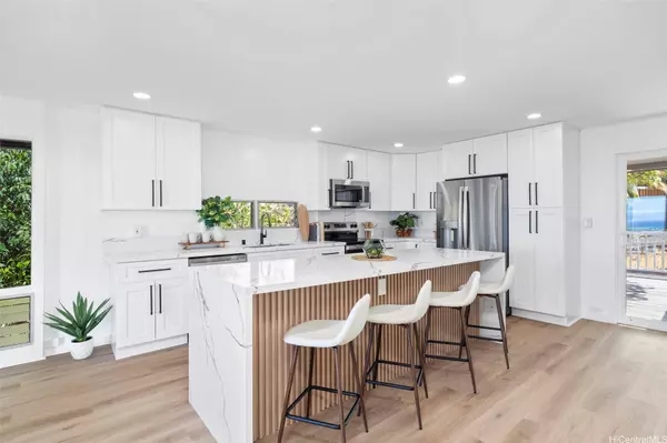 1076 Ilima DR #A, Honolulu, HI 96817