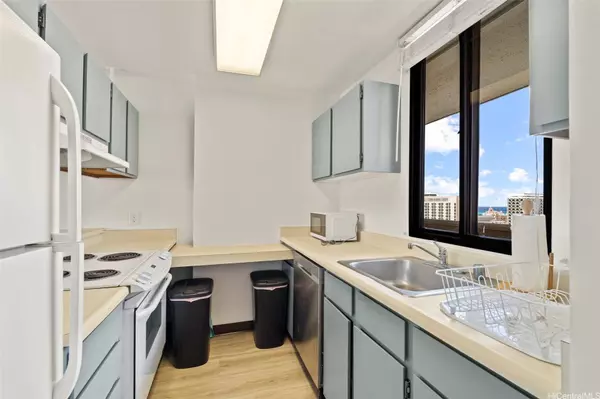 2121 Ala Wai BLVD #1902, Honolulu, HI 96815