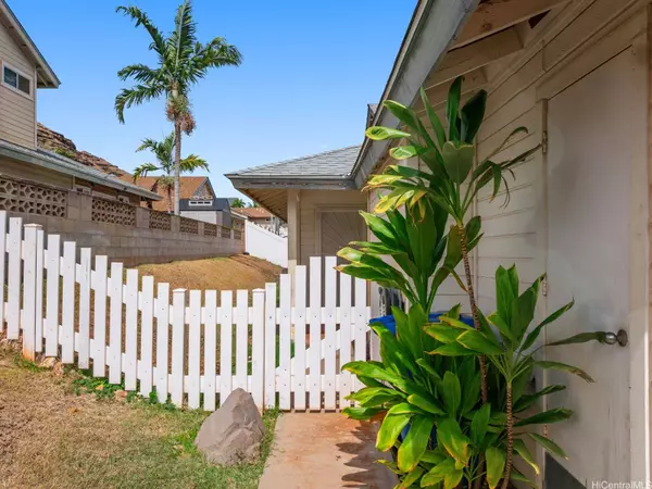 87-155 Kulahanai PL, Waianae, HI 96792