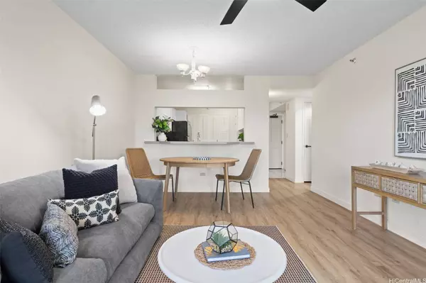3075 Ala Poha PL #303, Honolulu, HI 96818