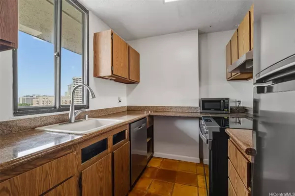 2121 Ala Wai BLVD #1205, Honolulu, HI 96815