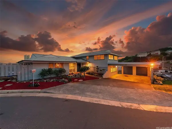 3515 Ala Haukulu PL, Honolulu, HI 96818