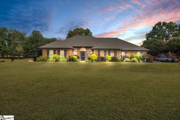 121 Twin Lakes Drive, Moore, SC 29639